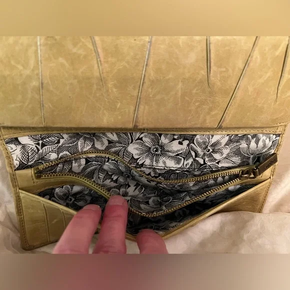 HOBO leather wallet - Picture 7 of 14